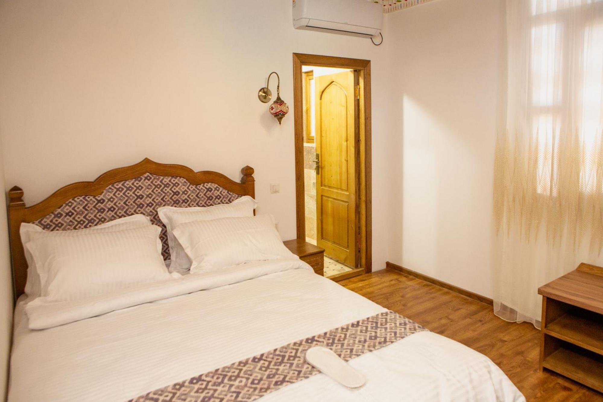 Istat Boutique Hotel Buhara Kültér fotó